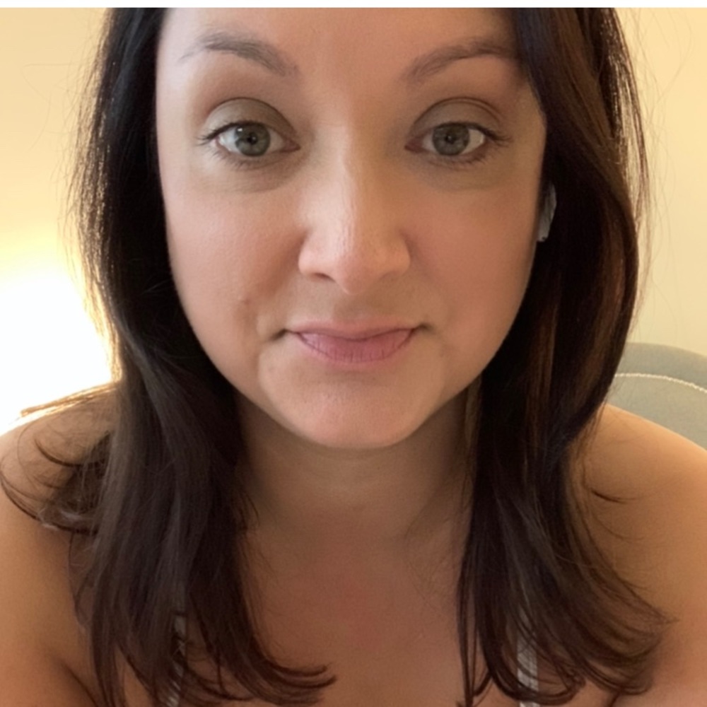 Meet your Posher, Adriana